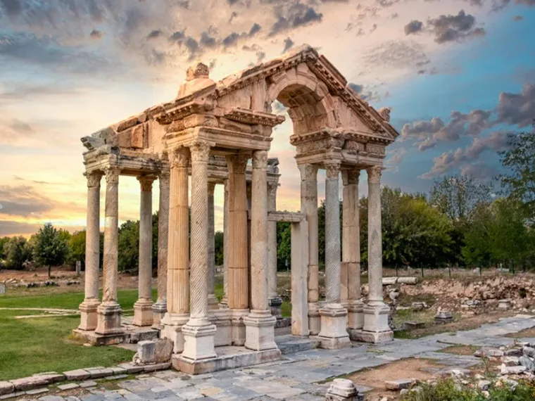 Afrodisias Antik Kenti: Nerededir, Hikayesi Nedir, Giriş Ücreti Ne Kadardır?